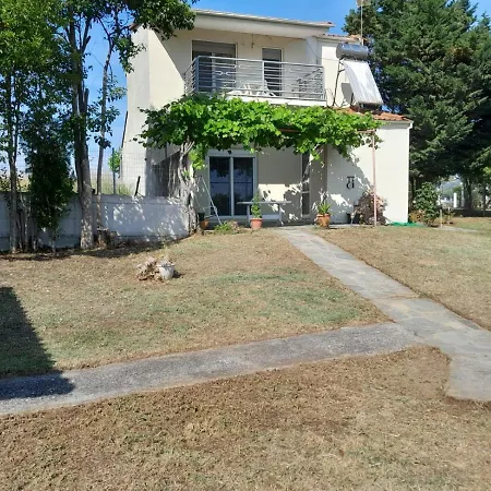 Three Bedroom Summer House Holiday home Kariani