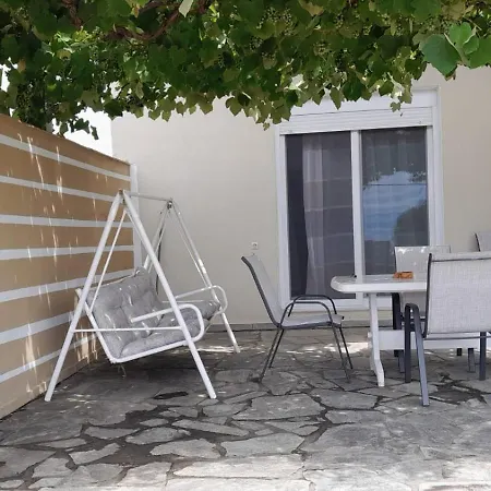 Georgia's Summer House